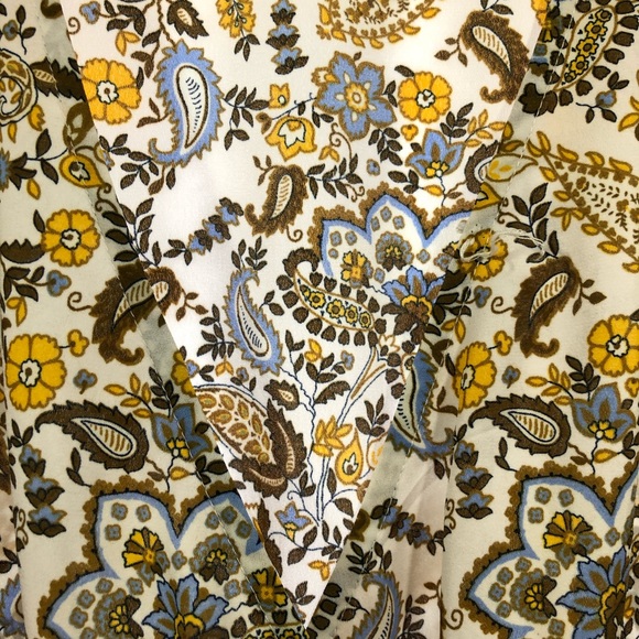 3/$25 Sanctuary small floral top bell sleeve - Picture 3 of 6